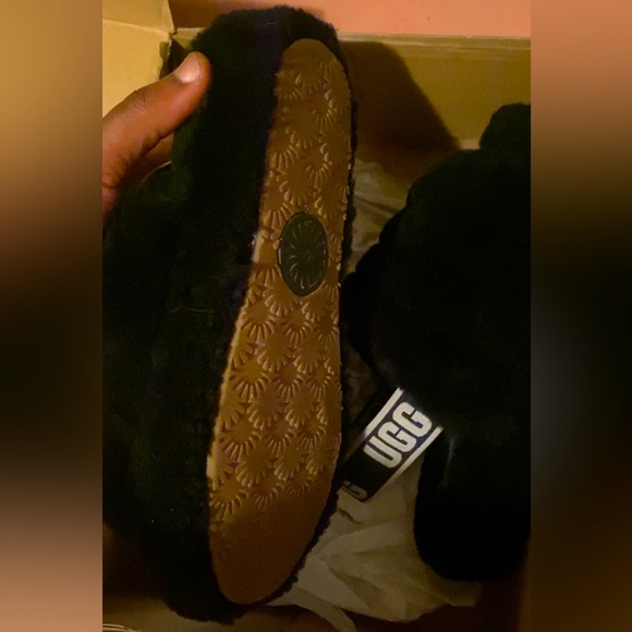 Women UGG Fluff Slide - Picture 3 of 5